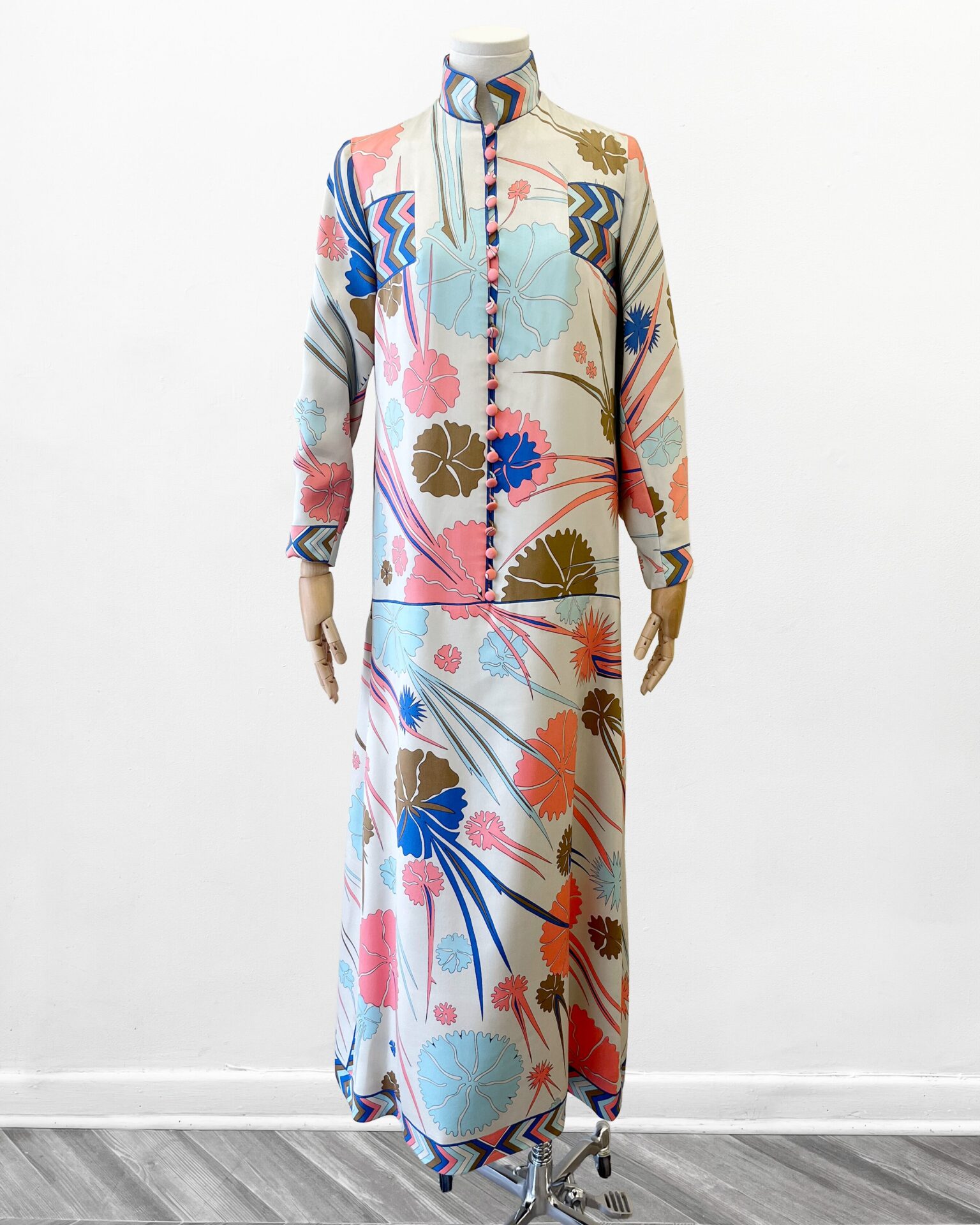 Bessi 1960’s silk long sleeve gown in grey floral print