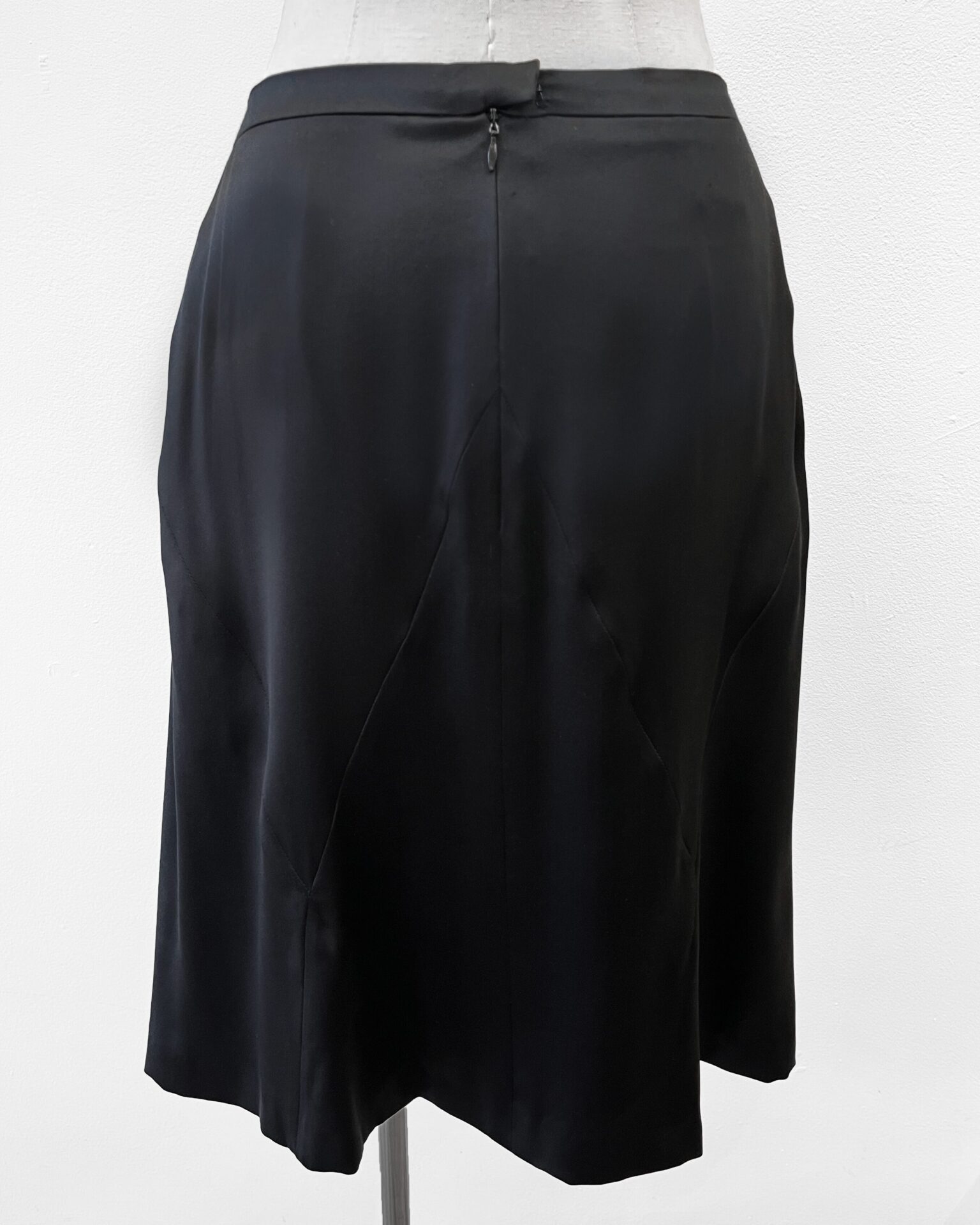 Chanel black silk skirt with diamond seams