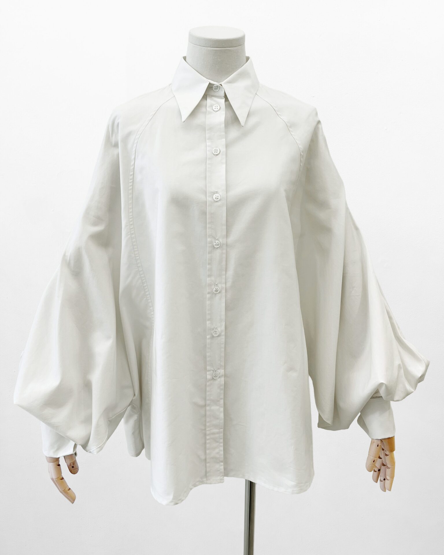 Yves Saint Laurent AW2008 off-white cotton button down batwing shirt