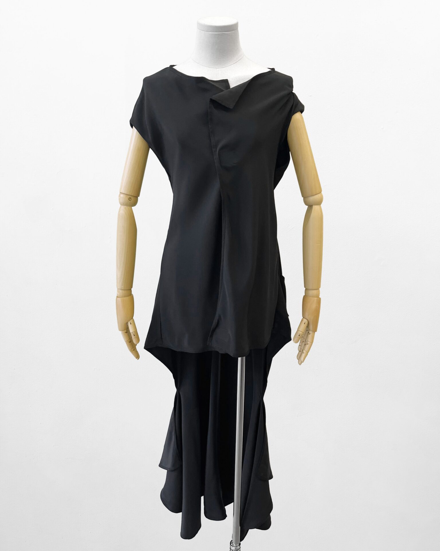 Yohji Yamamoto black silk top with long back