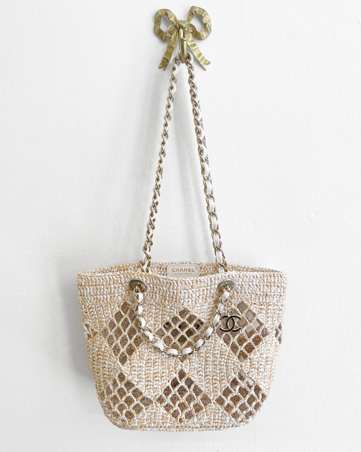 Chanel Coco beach 2024 raffia beige shopping tote