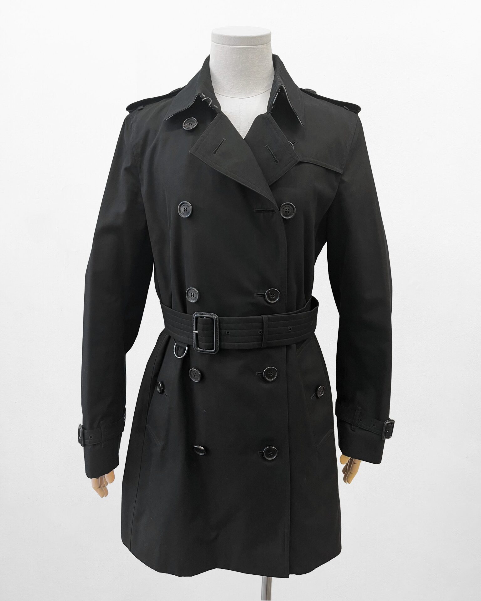 Burberry Kensington black cotton trench coat