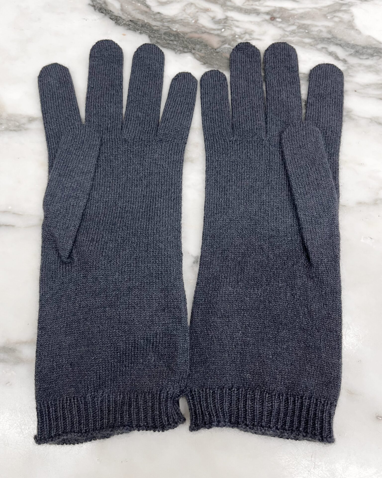 Brunello Cucinelli slate blue cashmere knit gloves