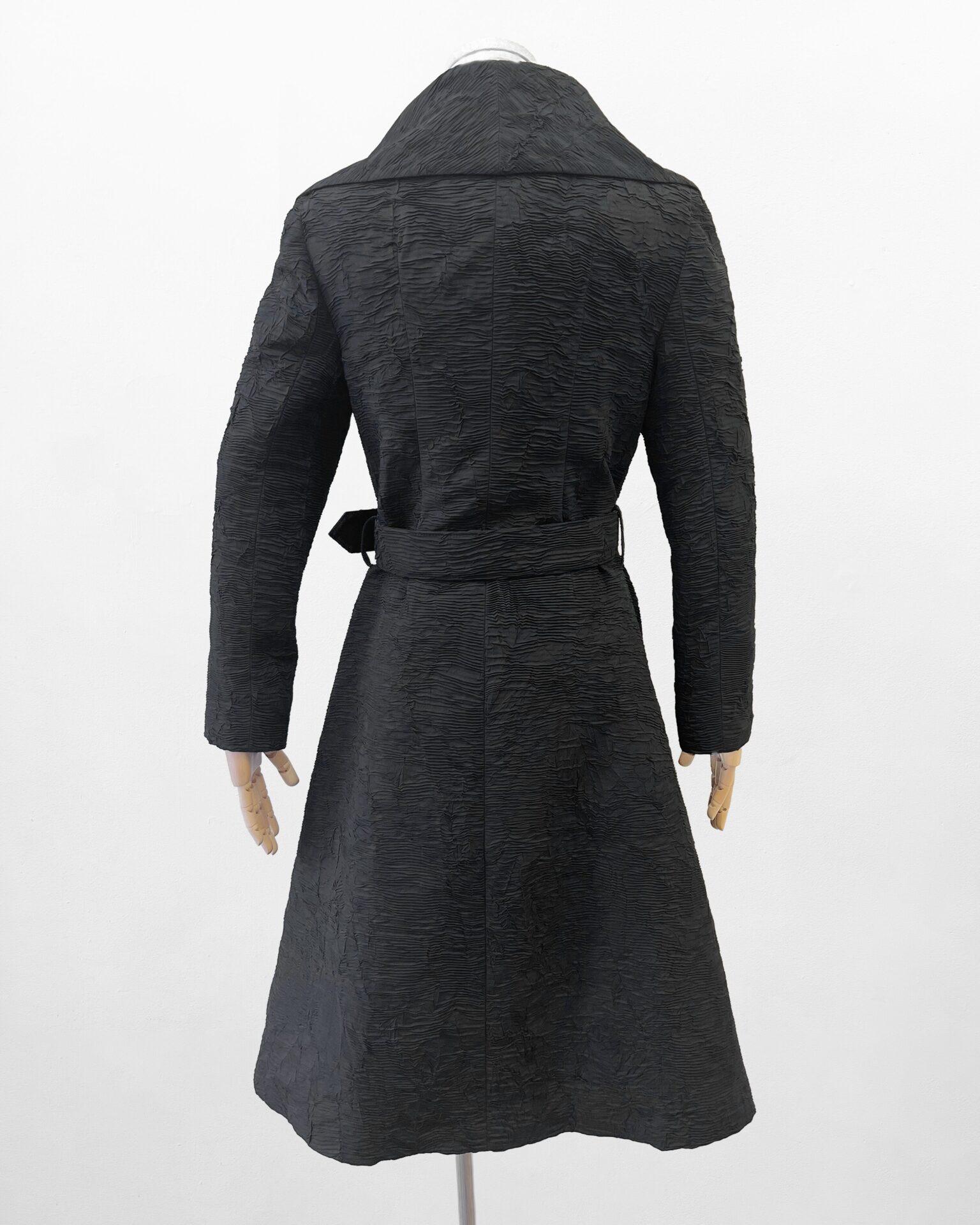 Oscar de la Renta black silk belted evening coat