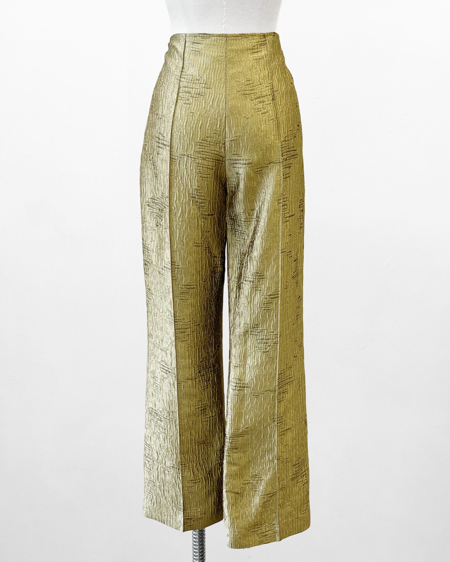Oscar de la Renta 2011 gold pants lined in black silk