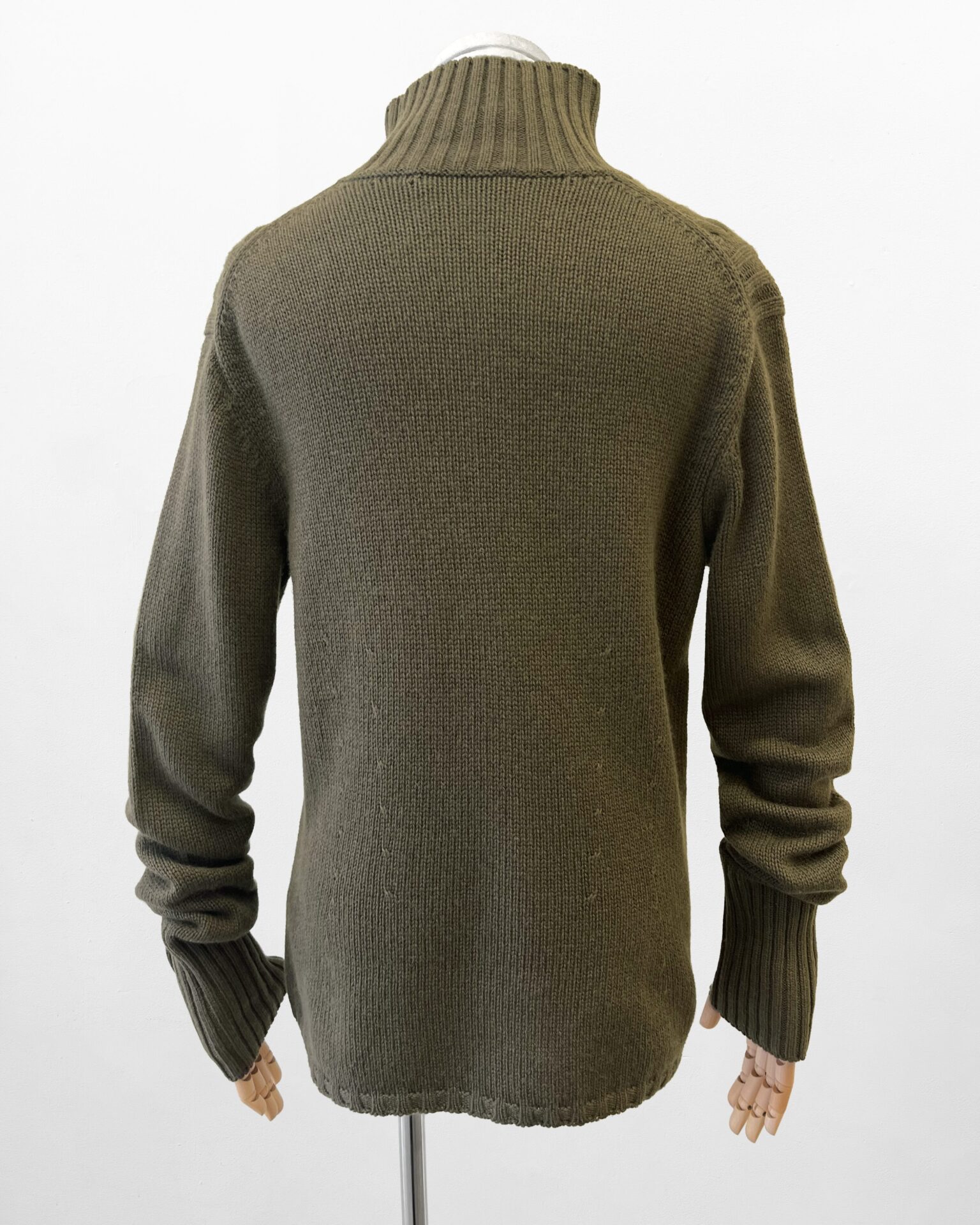 Jil Sander olive green cable knit cashmere sweater