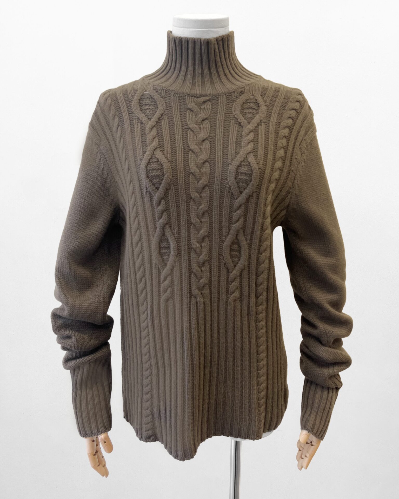 Jil Sander olive green cable knit cashmere sweater